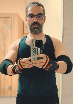 Mrabdelwahed, 46, Saudi Arabia
