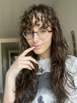 Ariane, 26, Benin