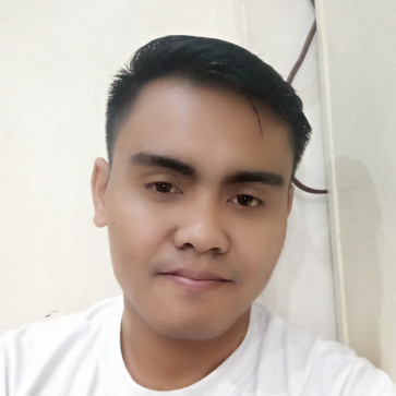 Ezzy, 29, Philippines