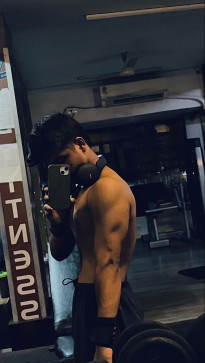 Mark, 21, Italy