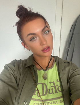 Ashley, 29, United States