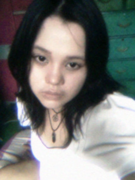 Yn Ln, 18, Philippines
