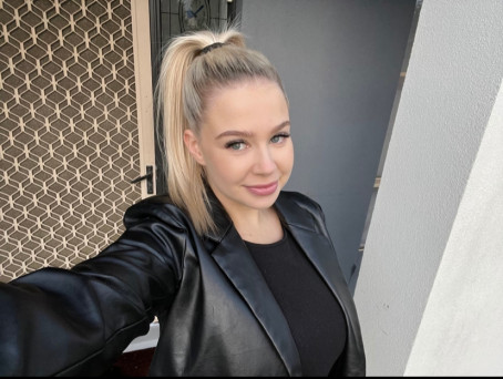 Harreit Hills, 33, United States