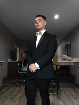 Noah Hinton, 18, United States