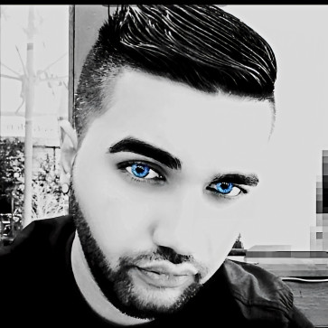 Marius, 26, Romania