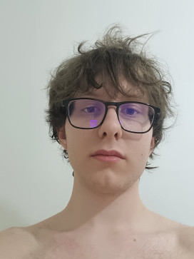 Fushiguu, 18, Argentina