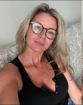 Sara Avarado, 41, United States