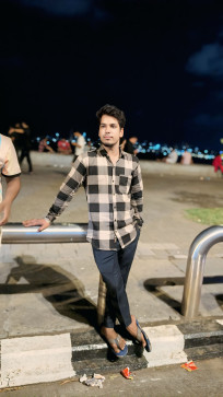 Mahboob Alam, 18, India