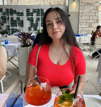 Michelle, 36, United States