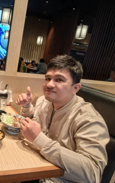 Chris Vash Lacanient, 36, Philippines