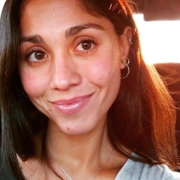 Daniela, 23