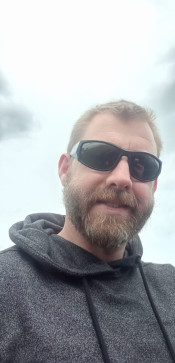 Tommy, 38, South Africa