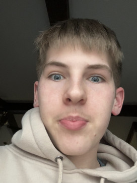 Quinn, 18, United States