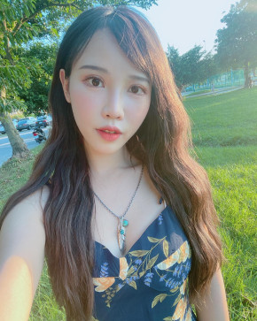 Riri, 45, Saudi Arabia