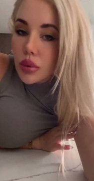 Savannah Bond, 35, United States