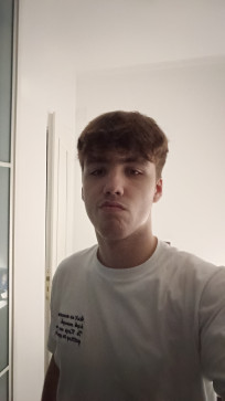 RoughDom, 21, Italy