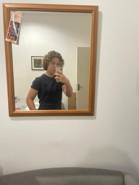 Llew Simpson, 18, Brunei Darussalam