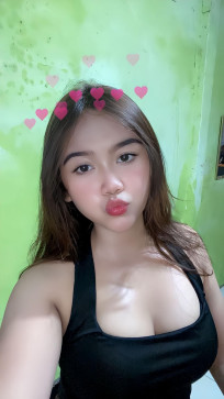 Julie, 19, Cambodia