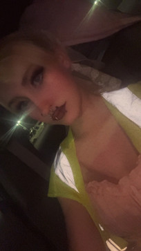Lily, 20