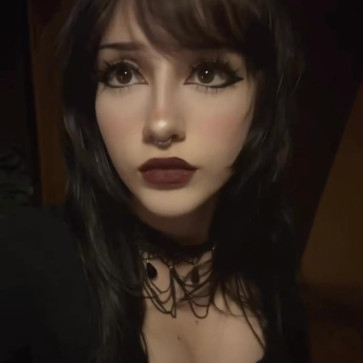 Lily, 18, United States