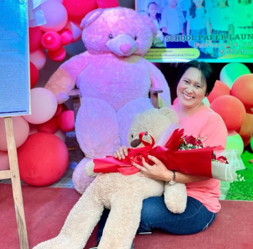 NINA, 44, Philippines
