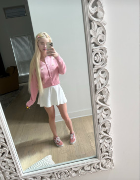 Cindy, 18, Canada