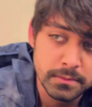Aarush, 20, India