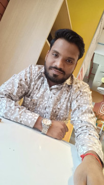 Dheeru Vardaat, 20, India