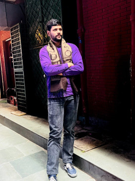 Vivek, 21, India
