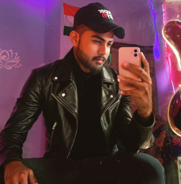 Deepanshu, 23, India