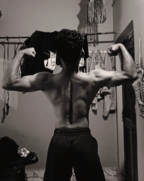 Brizu, 20, India