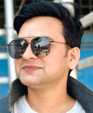 Abhishek Das, 35, India