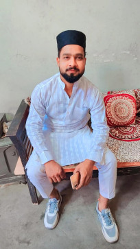 Shuaib, 25, India