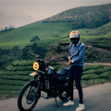Abey, 25, India