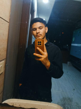 Aaee, 20, India