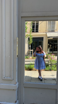 Nell, 27, France