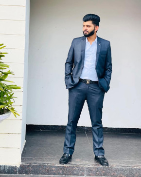 Maani, 26, India