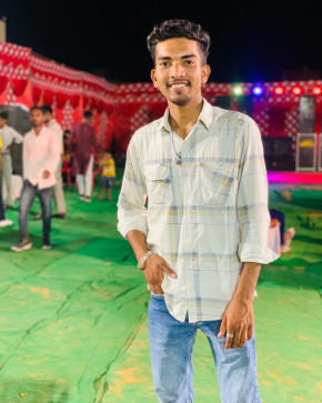 Prince, 18, India