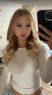Minea, 19, Finland