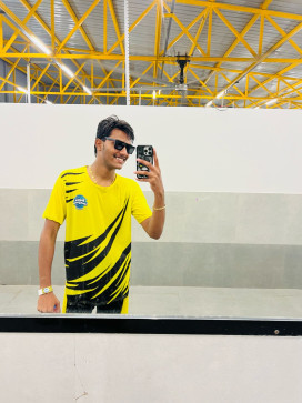 Yuvraj Singh Chawda, 18, India