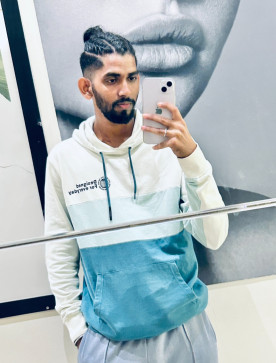 Rhyme Online, 27, India