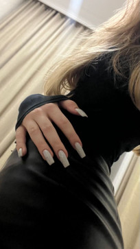 Ema, 19, Italy