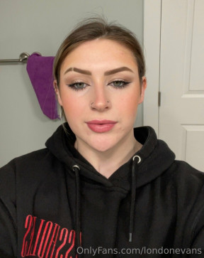 Madison, 25, Netherlands