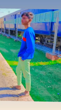 Abhishek Prajapa, 19, India