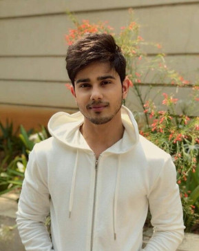 Call_me_reju__, 19, India