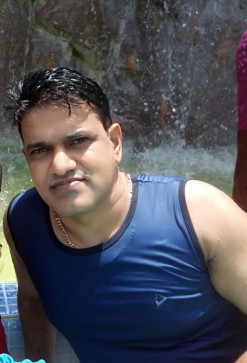 Vevek, 34, India