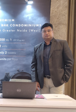 Saadu, 35, India