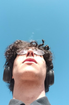 Yoyoyo, 18, United States