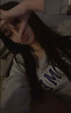 Julia, 18, United States