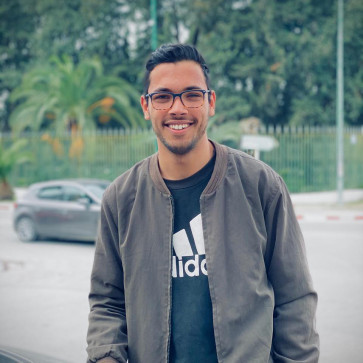 Azaiz, 25